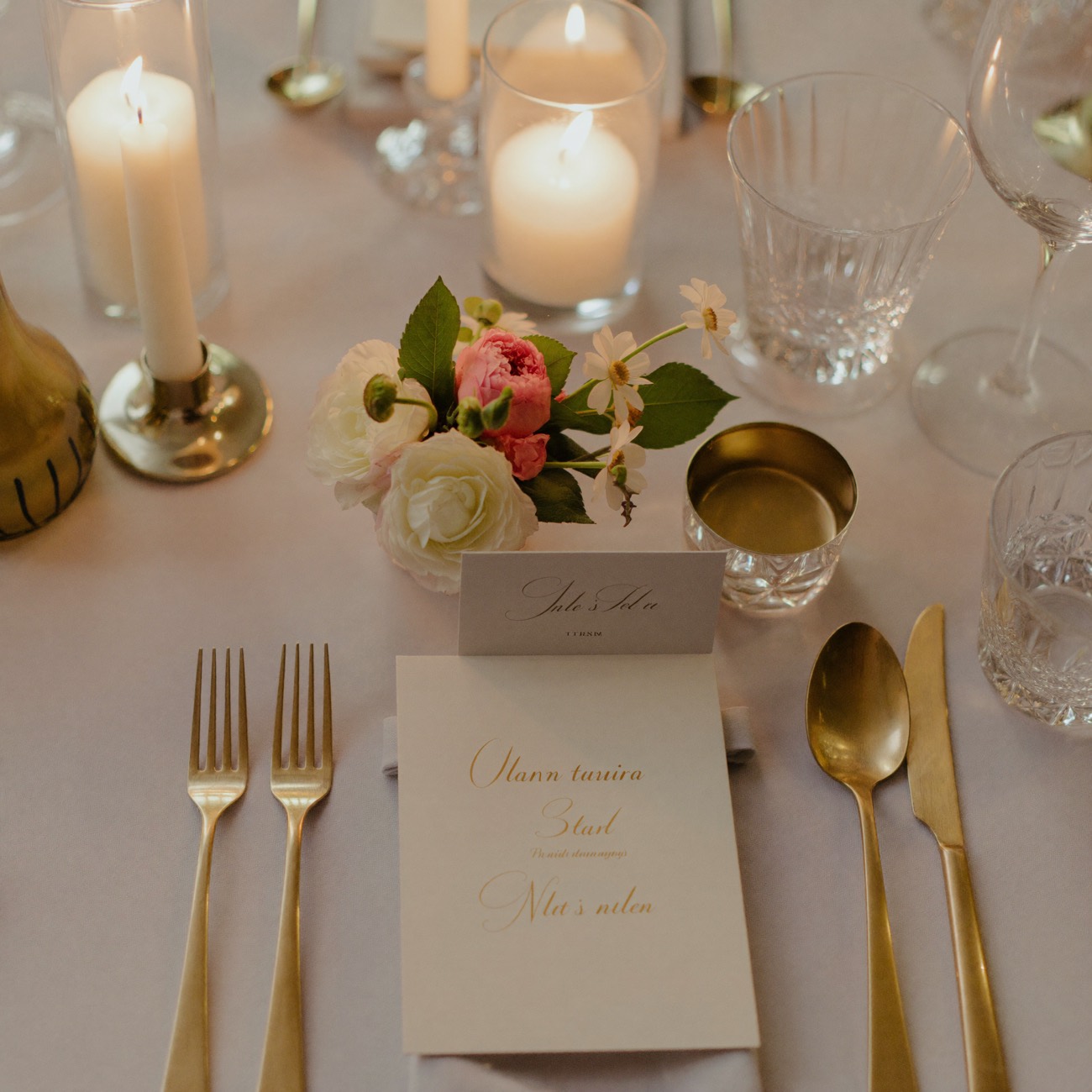 Detail · head table